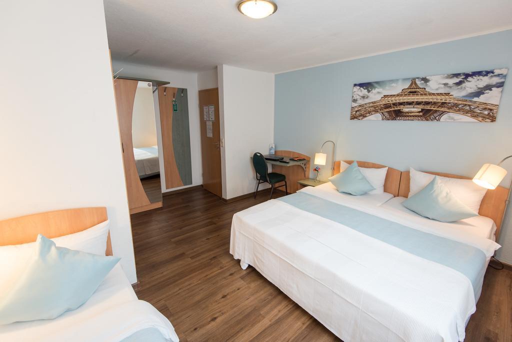 Residenz Hotel Βούρπεταλ Εξωτερικό φωτογραφία