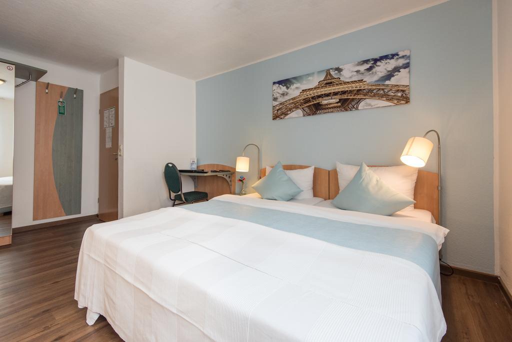 Residenz Hotel Βούρπεταλ Εξωτερικό φωτογραφία